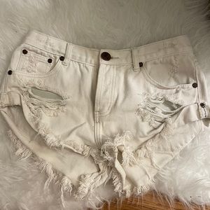 ONE TEASPOON Bandit shorts in bone size 25